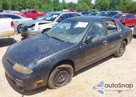 1993 Nissan Altima Xe/Gxe/Se/Gle z USA, uszkodzony, nr VIN 1N4BU31F7PC237908